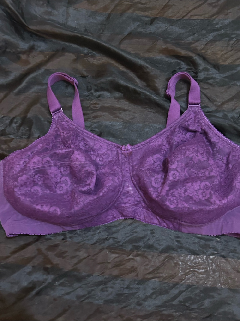 NWOT Elila  1303 AubergineLace Full-Coverage Bra Sz 46E